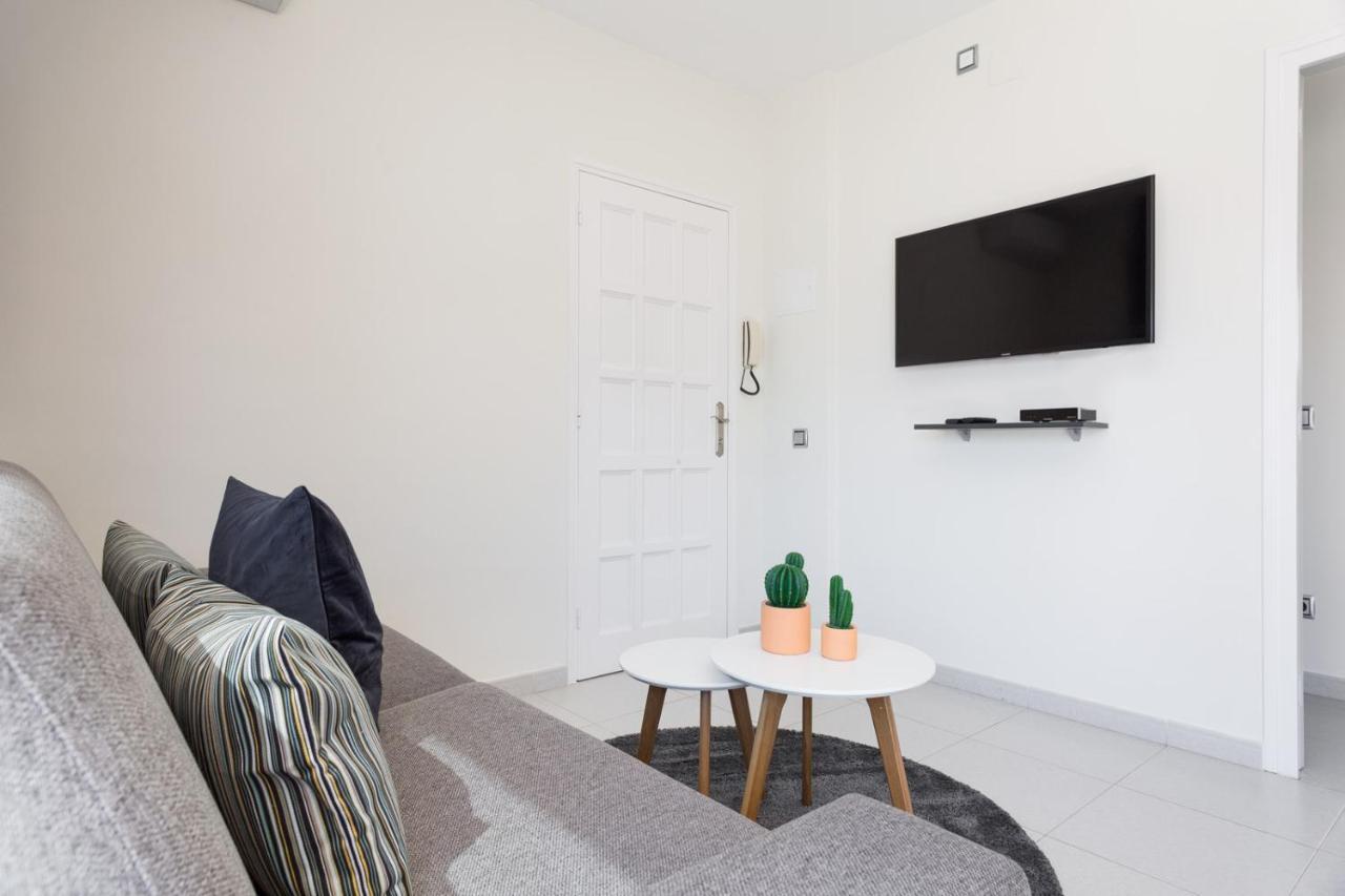 Apartment Group Calm